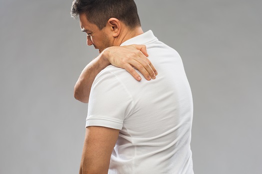 Link Between Pain in the Upper Back & Numbness in the Arms in Los Angeles, CA