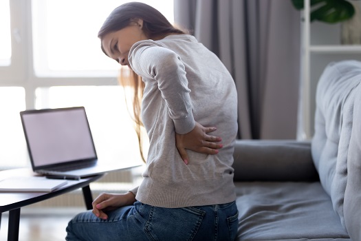 How Does a Herniated Disc in the Upper Back Cause Pain in Los Angeles, CA